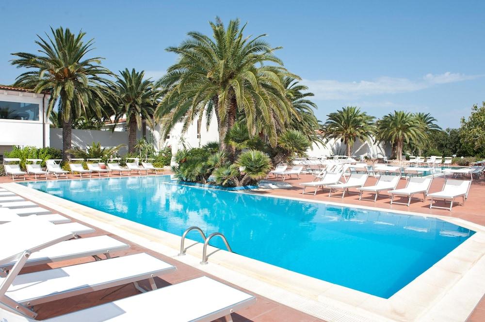 Ostuni A Mare Hotel Екстериор снимка