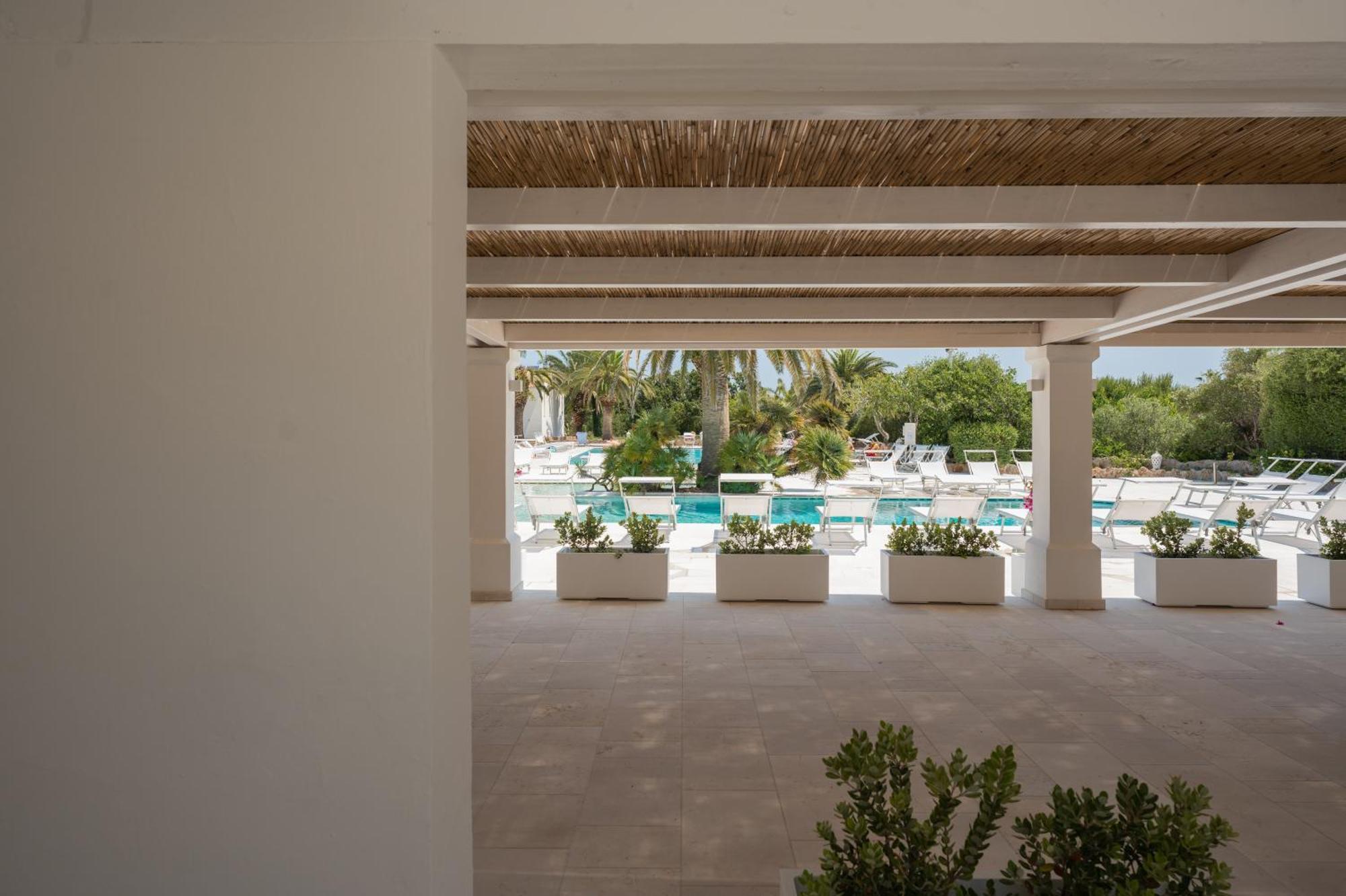 Ostuni A Mare Hotel Екстериор снимка