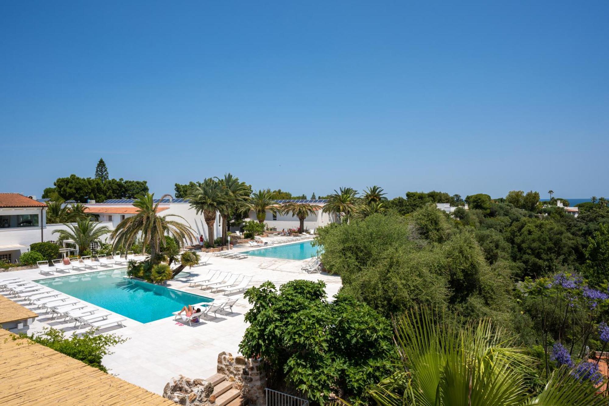 Ostuni A Mare Hotel Екстериор снимка