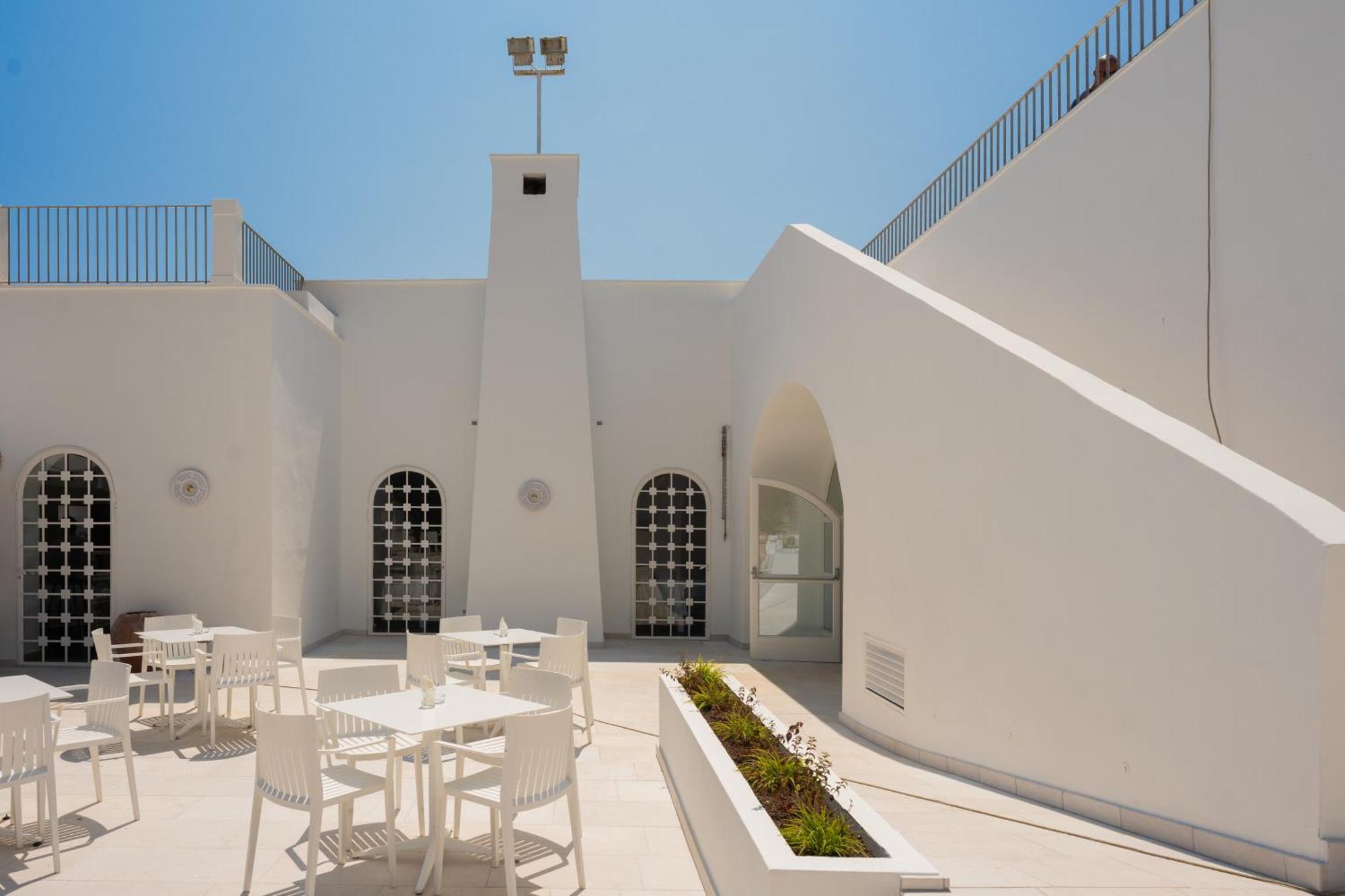Ostuni A Mare Hotel Екстериор снимка