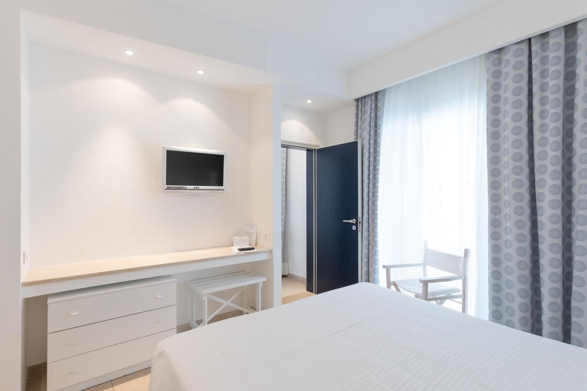 Ostuni A Mare Hotel Екстериор снимка